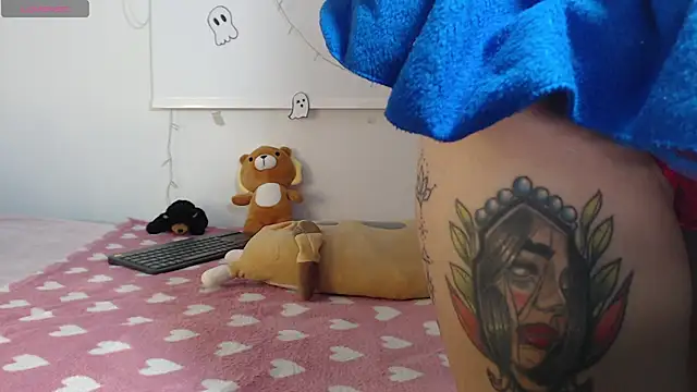 Snapshot of Aby_Lov3 chatting on January 19, 4:33 am Aby Lov3 online show from January 19, 4:33 am