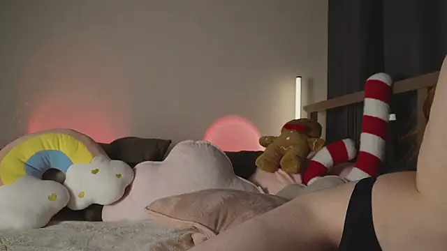 Snapshot of MiracleSandy chatting on December 22, 11:09 pm MiracleSandy online show from December 22, 11:09 pm