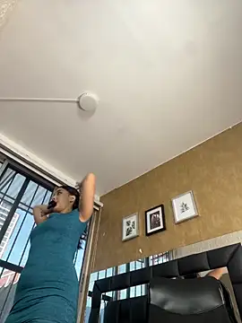 Snapshot of Little_Amber6 chatting on January 17, 9:17 pm Little Amber6 online show from January 17, 9:17 pm