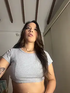 Snapshot of Little_Amber6 chatting on October 24, 10:06 pm Little Amber6 online show from October 24, 10:06 pm