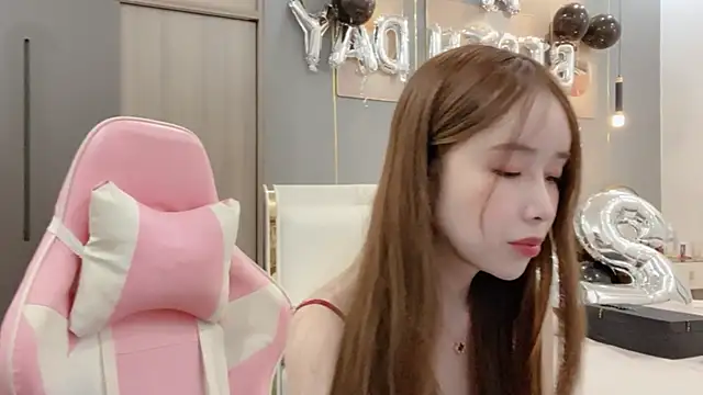 ANNA102 online show from March 15, 6:25 am