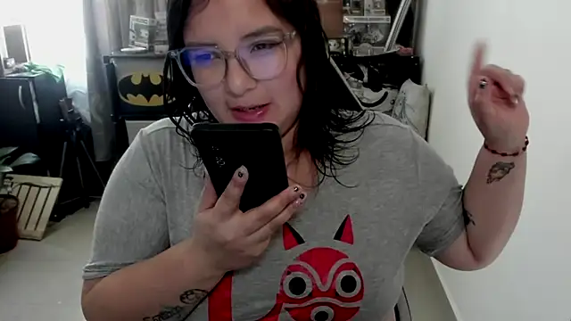 aika-dreams online show from February 10, 1:15 pm