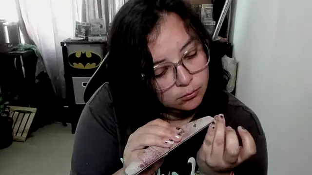 aika-dreams online show from February 11, 1:05 pm