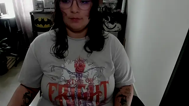 aika-dreams online show from April 16, 2:40 pm