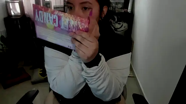 aika-dreams online show from May 26, 1:29 pm