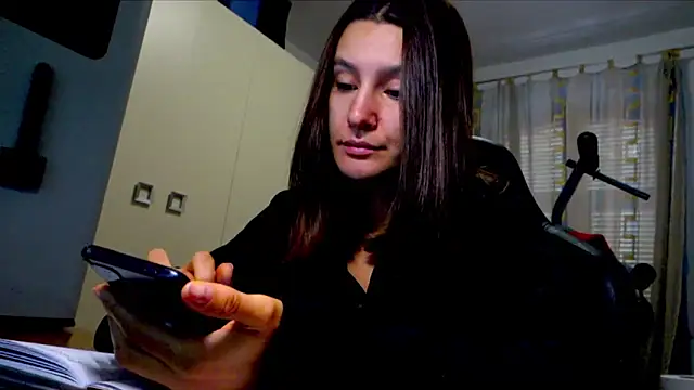 GodlyTheia online show from November 17, 9:48 am