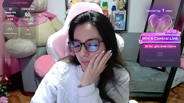 Maggie Fox3 online show from February 24, 3:26 am