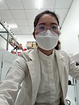 HinaLovely online show from February 16, 3:46 am