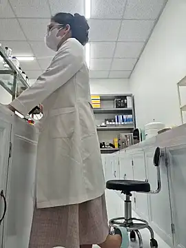 HinaLovely online show from March 18, 3:31 am