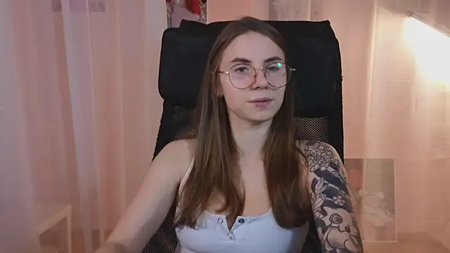 Snapshot of _AnnaStark_ chatting on December 25, 3:50 am AnnaStark online show from December 25, 3:50 am