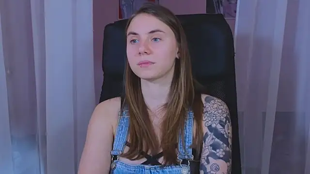 Snapshot of _AnnaStark_ chatting on January 4, 2:25 am AnnaStark online show from January 4, 2:25 am