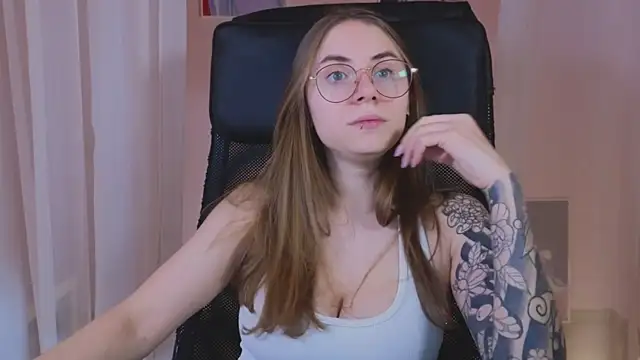 Snapshot of _AnnaStark_ chatting on January 4, 8:37 pm AnnaStark online show from January 4, 8:37 pm