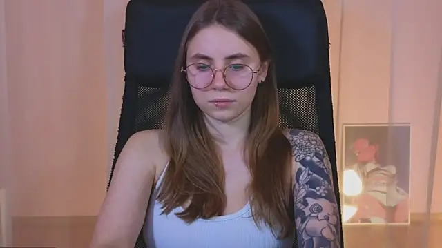 Snapshot of _AnnaStark_ chatting on January 17, 11:18 pm AnnaStark online show from January 17, 11:18 pm