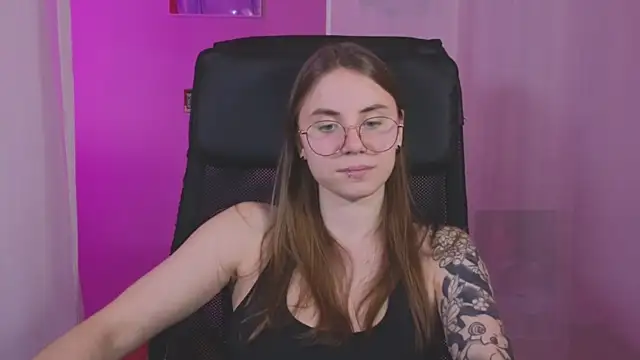 Snapshot of _AnnaStark_ chatting on January 18, 11:44 pm AnnaStark online show from January 18, 11:44 pm