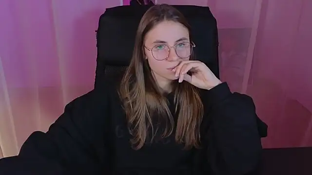 Snapshot of _AnnaStark_ chatting on February 9, 9:17 pm AnnaStark online show from February 9, 9:17 pm