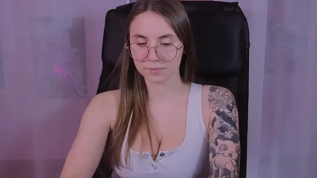 Snapshot of _AnnaStark_ chatting on March 8, 2:23 am AnnaStark online show from March 8, 2:23 am