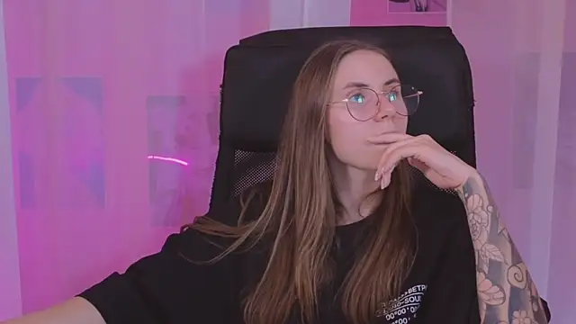 Snapshot of _AnnaStark_ chatting on March 9, 4:16 am AnnaStark online show from March 9, 4:16 am