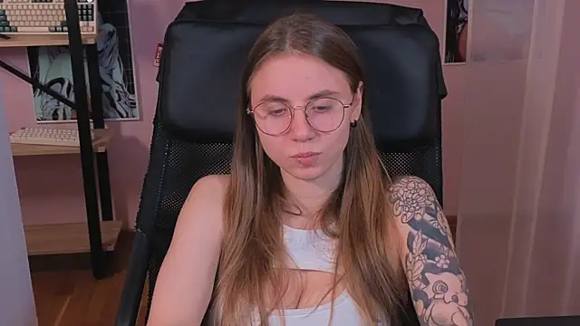 Snapshot of _AnnaStark_ chatting on October 23, 8:18 pm AnnaStark online show from October 23, 8:18 pm