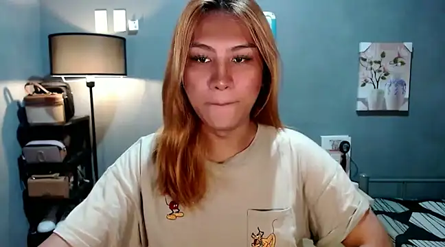 Snapshot of luxxy_grand chatting on January 5, 10:40 pm luxxy grand online show from January 5, 10:40 pm