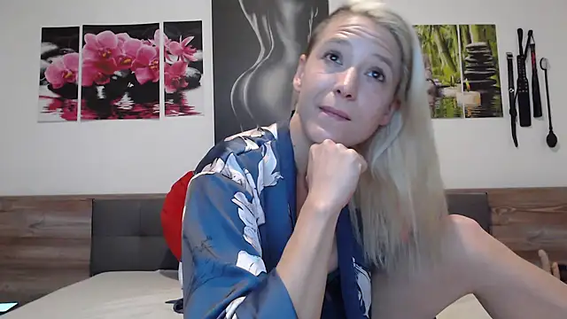 Naschkatze01 online show from October 11, 6:12 am