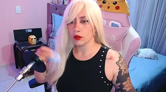 Luna Paris  online show from January 8, 3:40 am