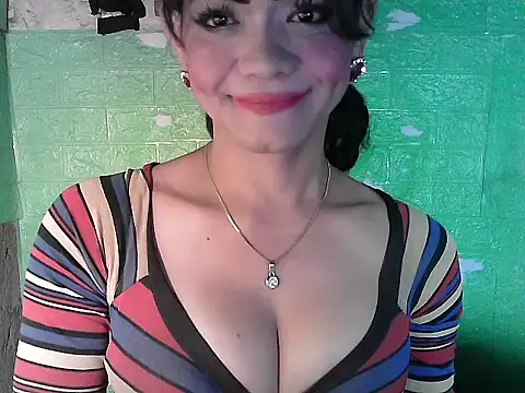 Rosebaumgardner1234 online show from February 24, 3:31 pm