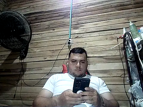 Arcangel 05 online show from May 29, 4:21 am