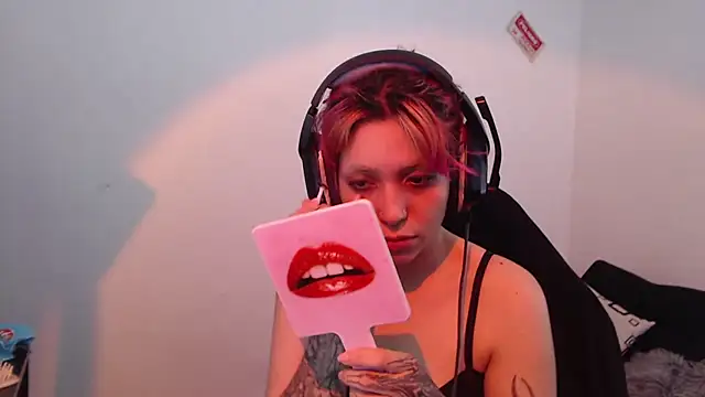 Snapshot of MaryJannes chatting on November 7, 6:30 pm MaryJannes online show from November 7, 6:30 pm