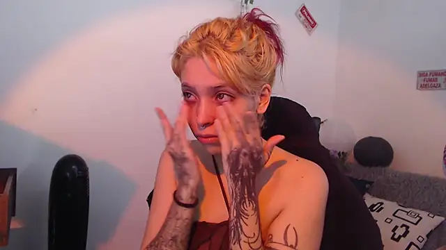 Snapshot of MaryJannes chatting on November 29, 1:25 pm MaryJannes online show from November 29, 1:25 pm