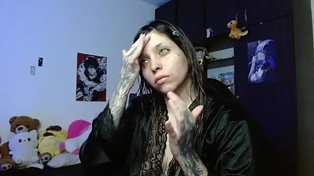 Snapshot of MaryJannes chatting on June 10, 7:40 am MaryJannes online show from June 10, 7:40 am