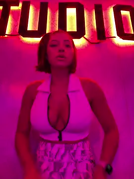 alexademie1 online show from January 15, 5:26 pm