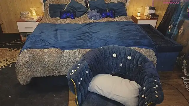 Snapshot of VanessaDoyle chatting on February 24, 12:20 am VanessaDoyle online show from February 24, 12:20 am