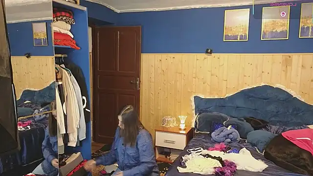 Snapshot of VanessaDoyle chatting on March 5, 6:34 pm VanessaDoyle online show from March 5, 6:34 pm