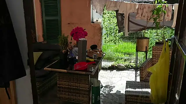 Snapshot of VanessaDoyle chatting on September 19, 9:43 am VanessaDoyle online show from September 19, 9:43 am