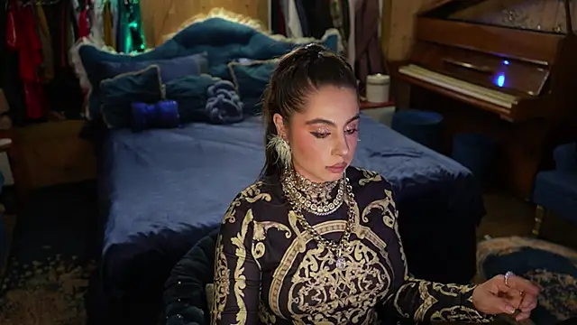 Snapshot of VanessaDoyle chatting on September 30, 12:15 am VanessaDoyle online show from September 30, 12:15 am