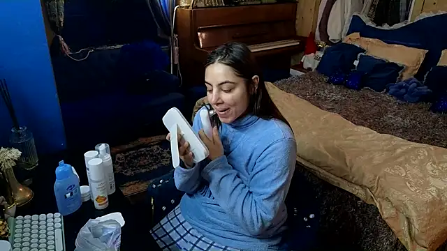 Snapshot of VanessaDoyle chatting on December 16, 2:27 am VanessaDoyle online show from December 16, 2:27 am