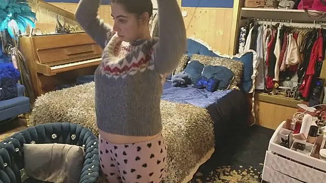 Snapshot of VanessaDoyle chatting on January 17, 11:48 am VanessaDoyle online show from January 17, 11:48 am