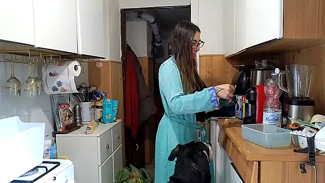 Snapshot of VanessaDoyle chatting on February 10, 9:24 am VanessaDoyle online show from February 10, 9:24 am