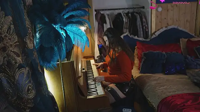 Snapshot of VanessaDoyle chatting on February 13, 4:47 pm VanessaDoyle online show from February 13, 4:47 pm