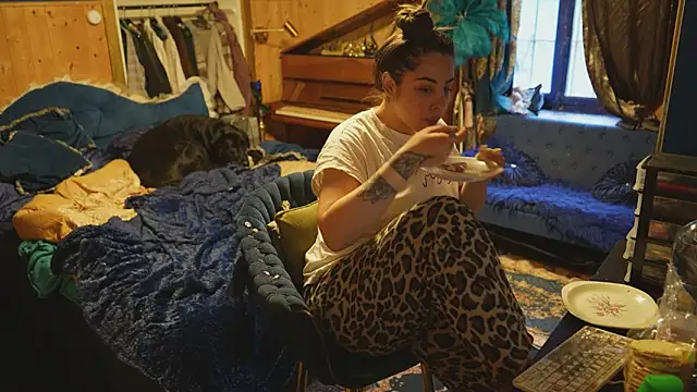 VanessaDoyle online show from March 15, 4:46 pm