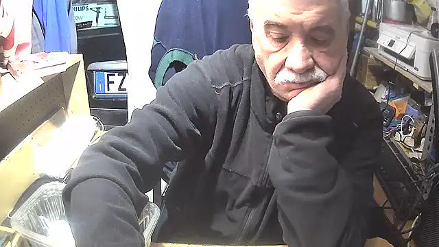 nonnomaturobisex online show from February 5, 7:39 am