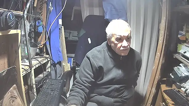 nonnomaturobisex online show from February 28, 8:09 am