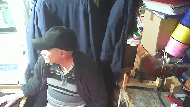 nonnomaturobisex online show from February 7, 8:40 am