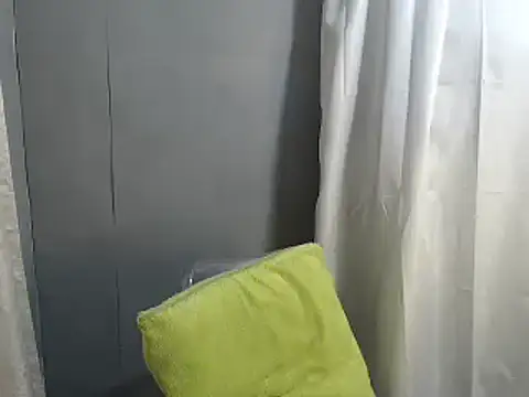 Snapshot of Delicate_Savannah chatting on January 3, 2:30 pm Delicate Savannah online show from January 3, 2:30 pm