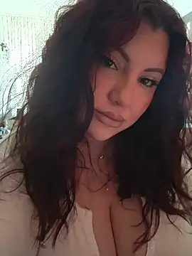 Snapshot of CurvyKimmy1 chatting on April 19, 9:19 am CurvyKimmy1 online show from April 19, 9:19 am