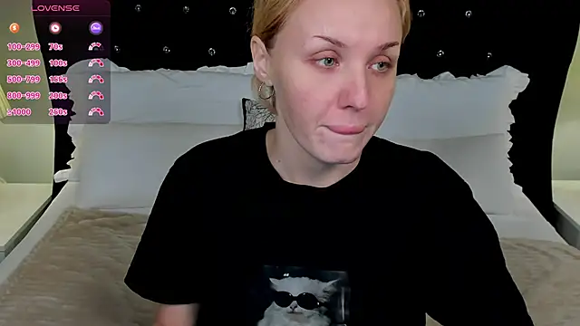 LianaFord online show from November 27, 8:33 pm