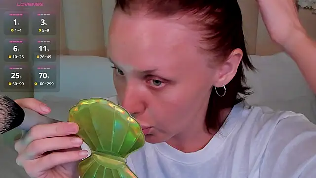 LianaFord online show from May 28, 5:16 am