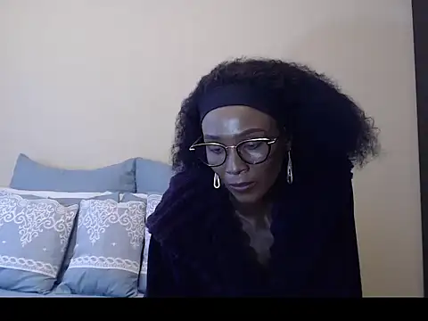 yummycherryxx online show from October 22, 7:30 am