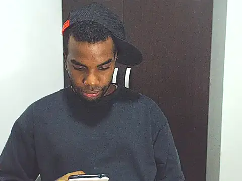 Snapshot of Rene_hotman chatting on March 12, 7:17 pm Rene hotman online show from March 12, 7:17 pm