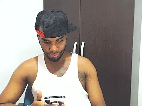 Snapshot of Rene_hotman chatting on March 14, 7:55 pm Rene hotman online show from March 14, 7:55 pm